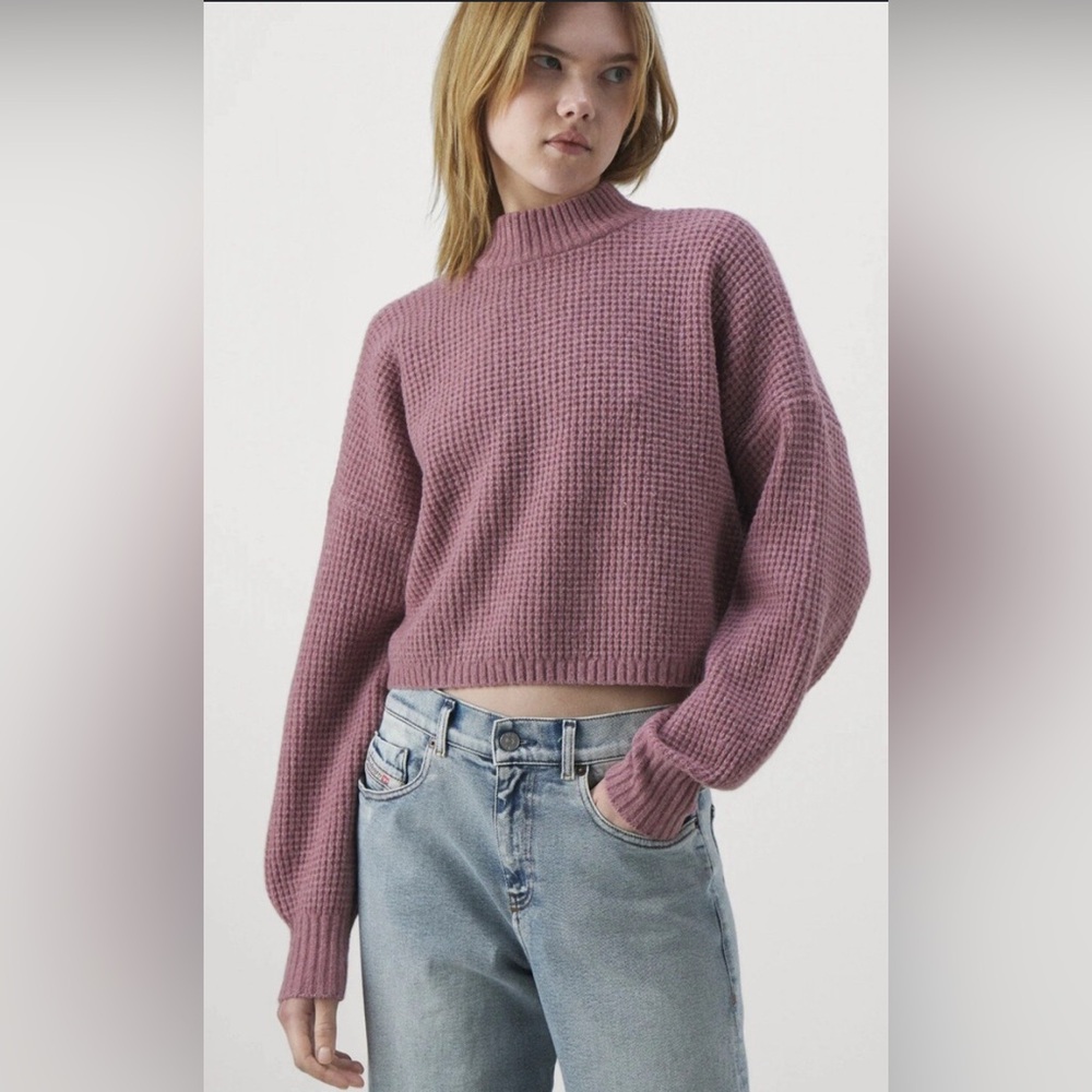 Hollister Womens Pink Easy Cozy Knit Crew Neck Long Sleeve Ribbed Sweater XS - Picture 2 of 11